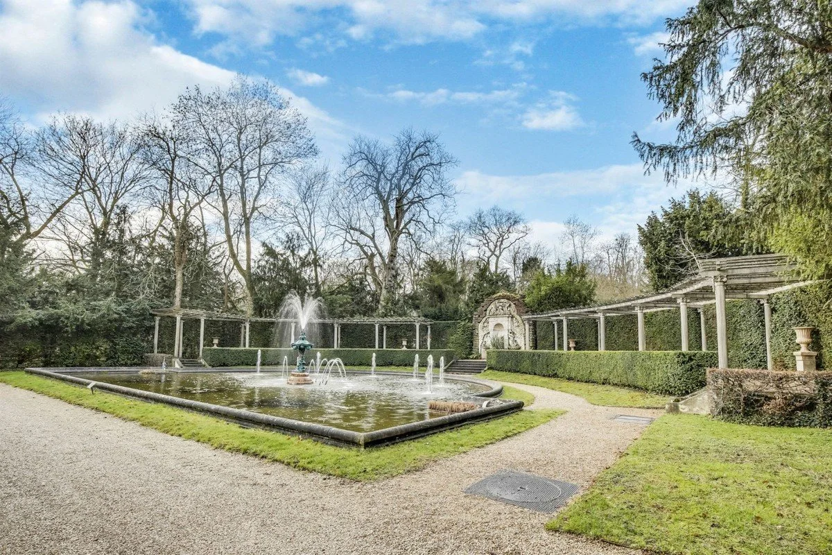 Francis York Pavillon de Musique2.jpeg