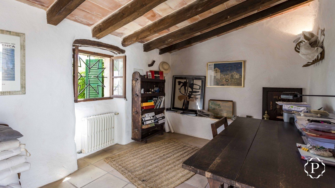 Francis York Magnificent Country Estate in Mallorca 5.jpeg