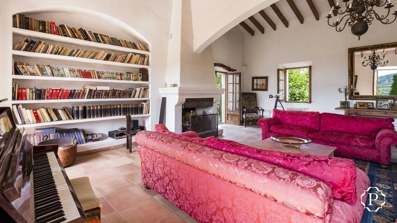 Francis York Magnificent Country Estate in Mallorca 11.jpeg