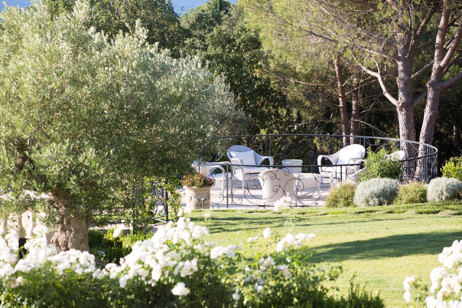 Francis York Iconic French Riviera Villa Overlooking the Bay of Saint Tropez 1.jpeg