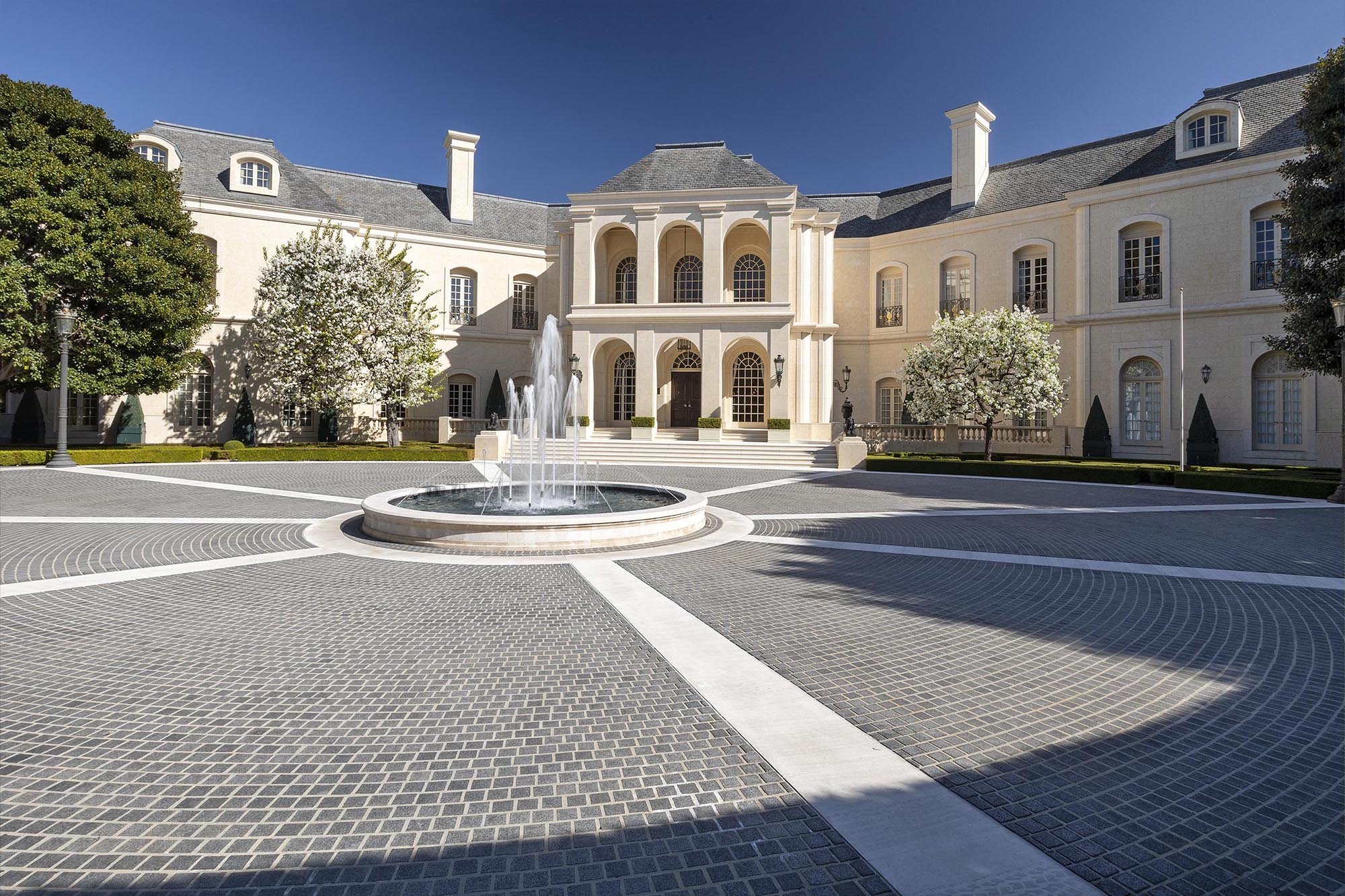 Francis York The 'Spelling Manor' is Back on the Market for $165M 4.jpg