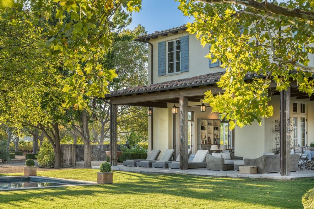 Francis YorkProvençal-Style Estate in Napa Valley Available for Rent 11.jpeg