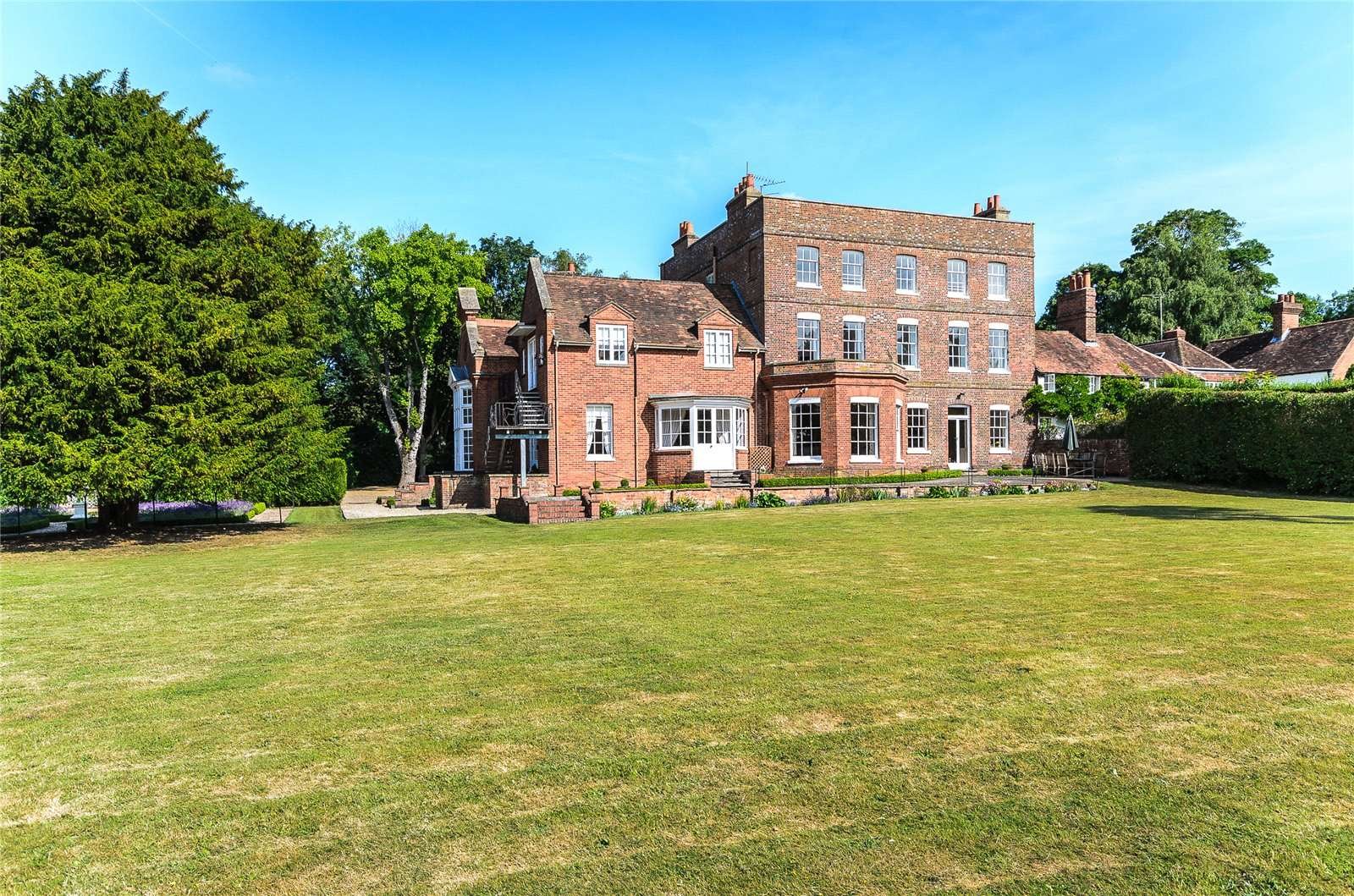 Francis York Elegant Georgian Country House in Berkshire Savills 4.jpg