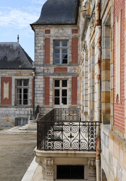 Francis York 17th Century French Chateau For Sale, Just 35km From Paris 54.jpg