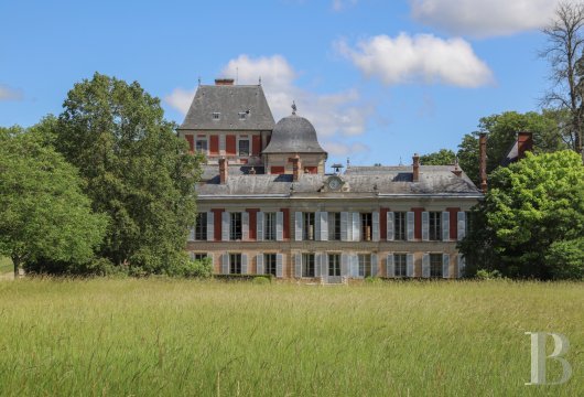 Francis York 17th Century French Chateau For Sale, Just 35km From Paris 53.jpg