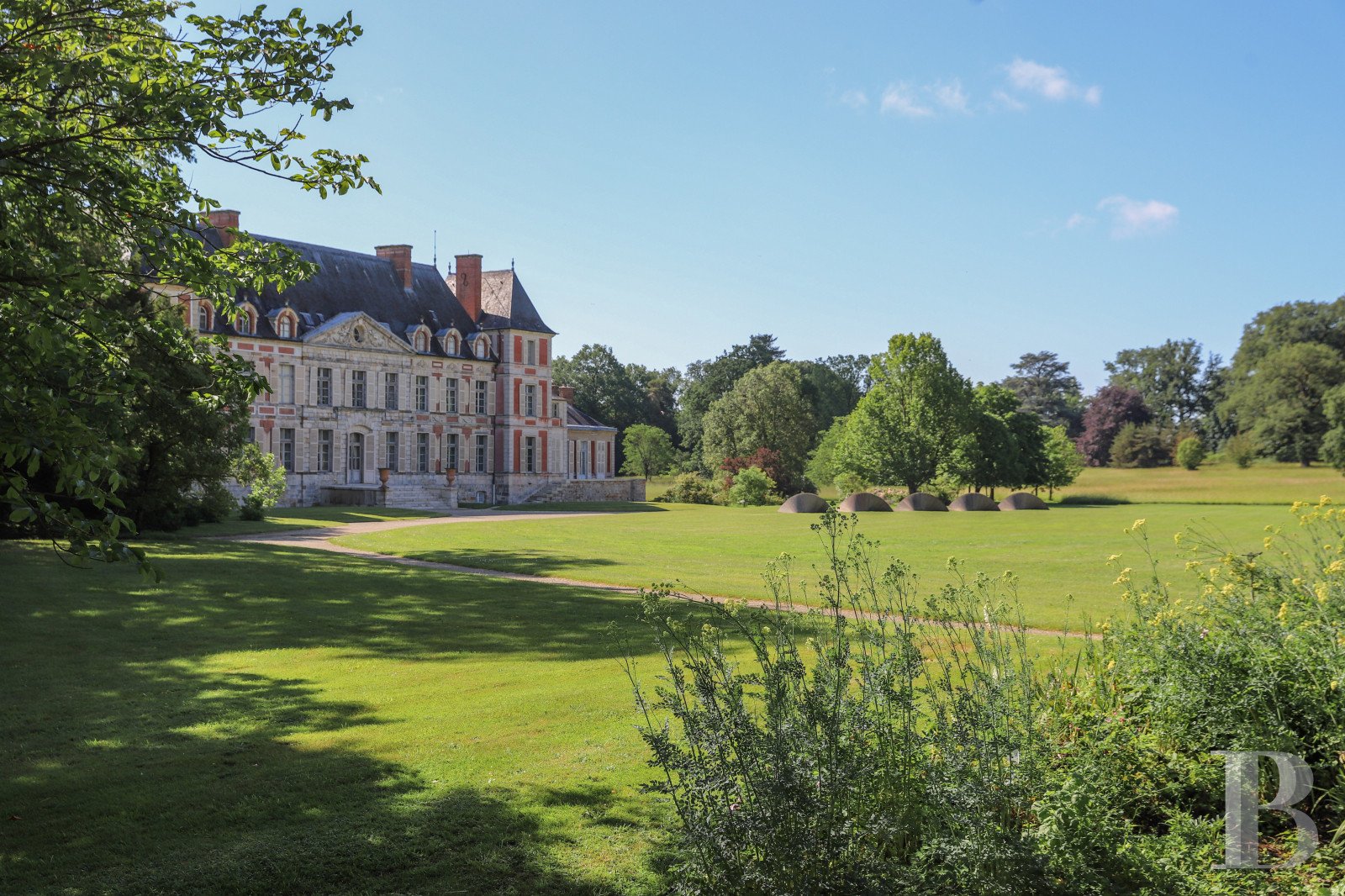 Francis York 17th Century French Chateau For Sale, Just 35km From Paris 7.jpg