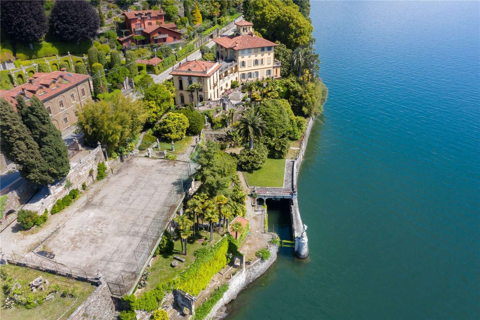 Francis YorkVilla L'Eremitaggio: Historic Villa On Lake Maggiore 16.jpg