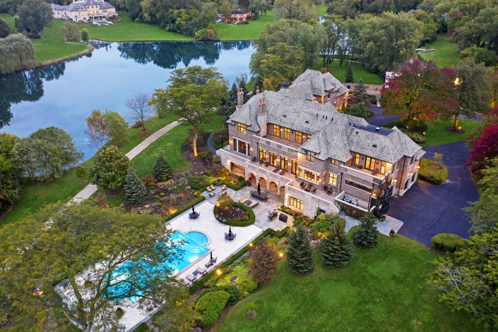 Francis York One of the Most Beautiful Homes For Sale in Illinois 13.jpg