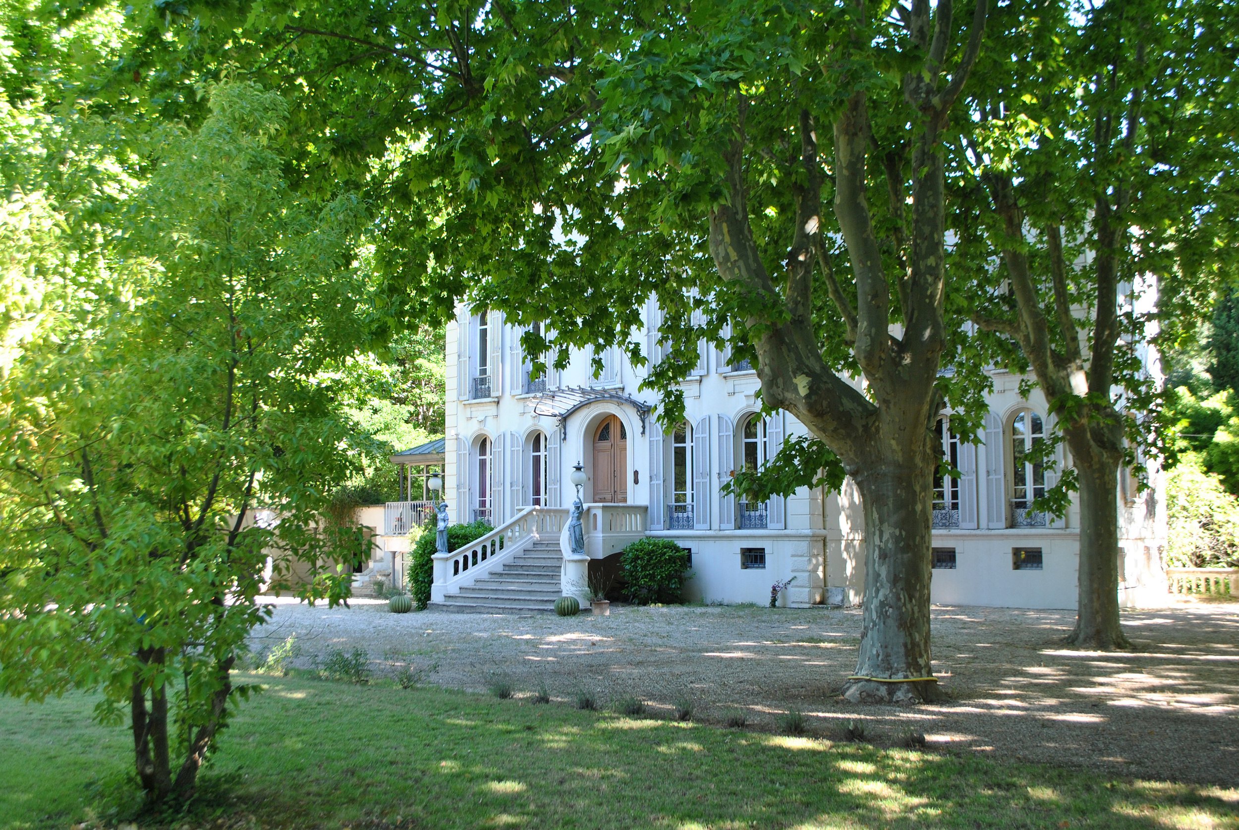 Francis York 19th Century Country Manor For Sale Near Aix-en-Provence 7.jpg