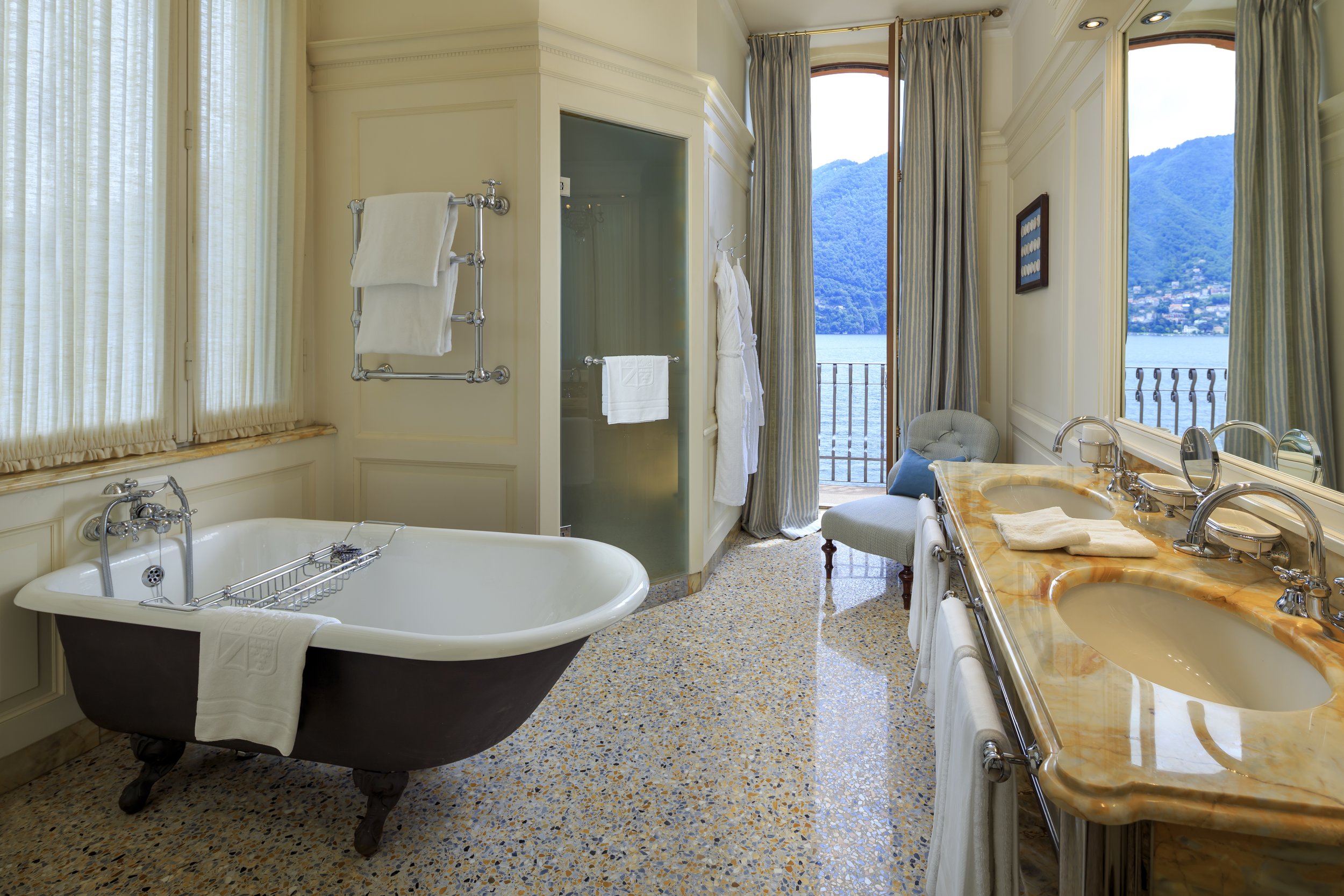 Francis York Waterfront Lake Como Villa Available as a Luxury Holiday Rental 6.jpg