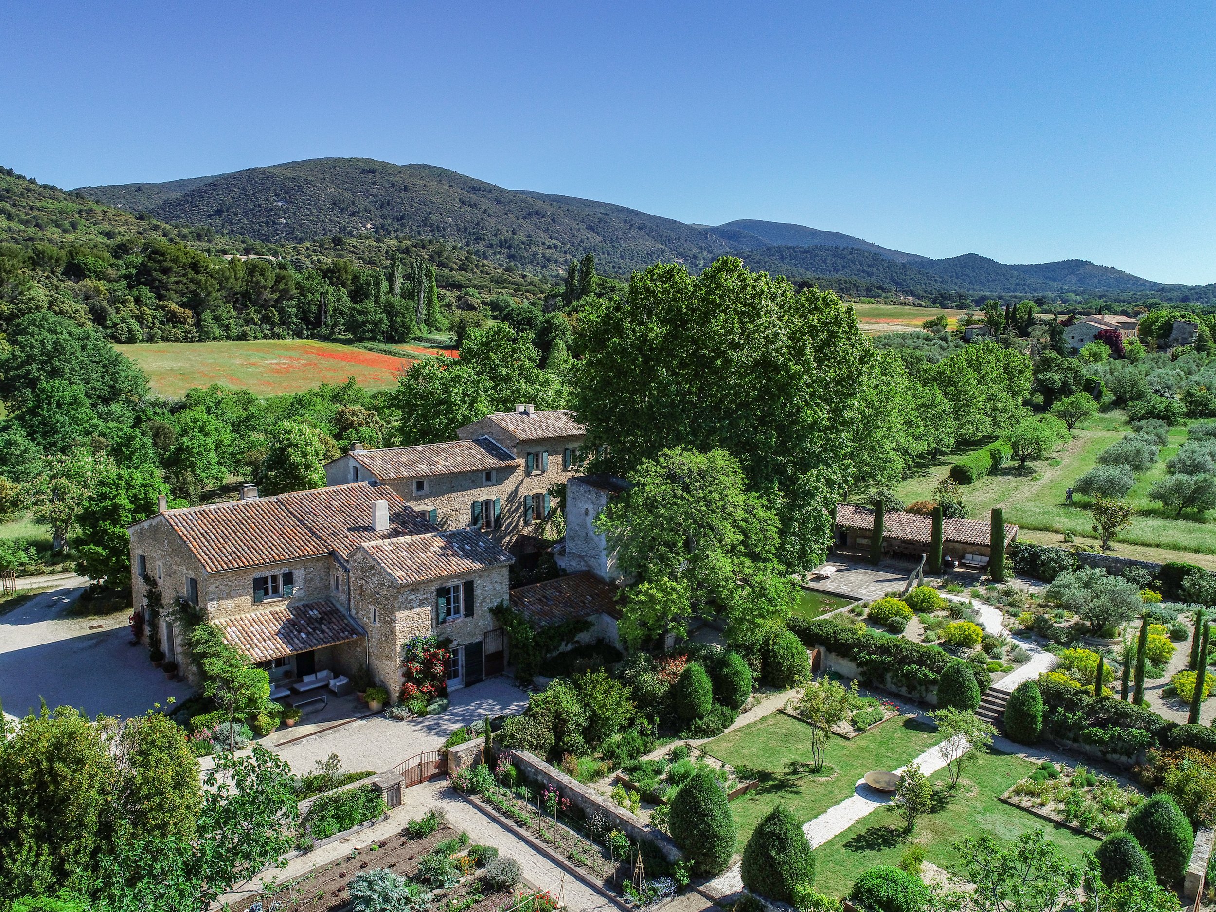 Francis York This French Bastide in the South Luberon is Available as a Luxury Holiday Rental 4.jpg