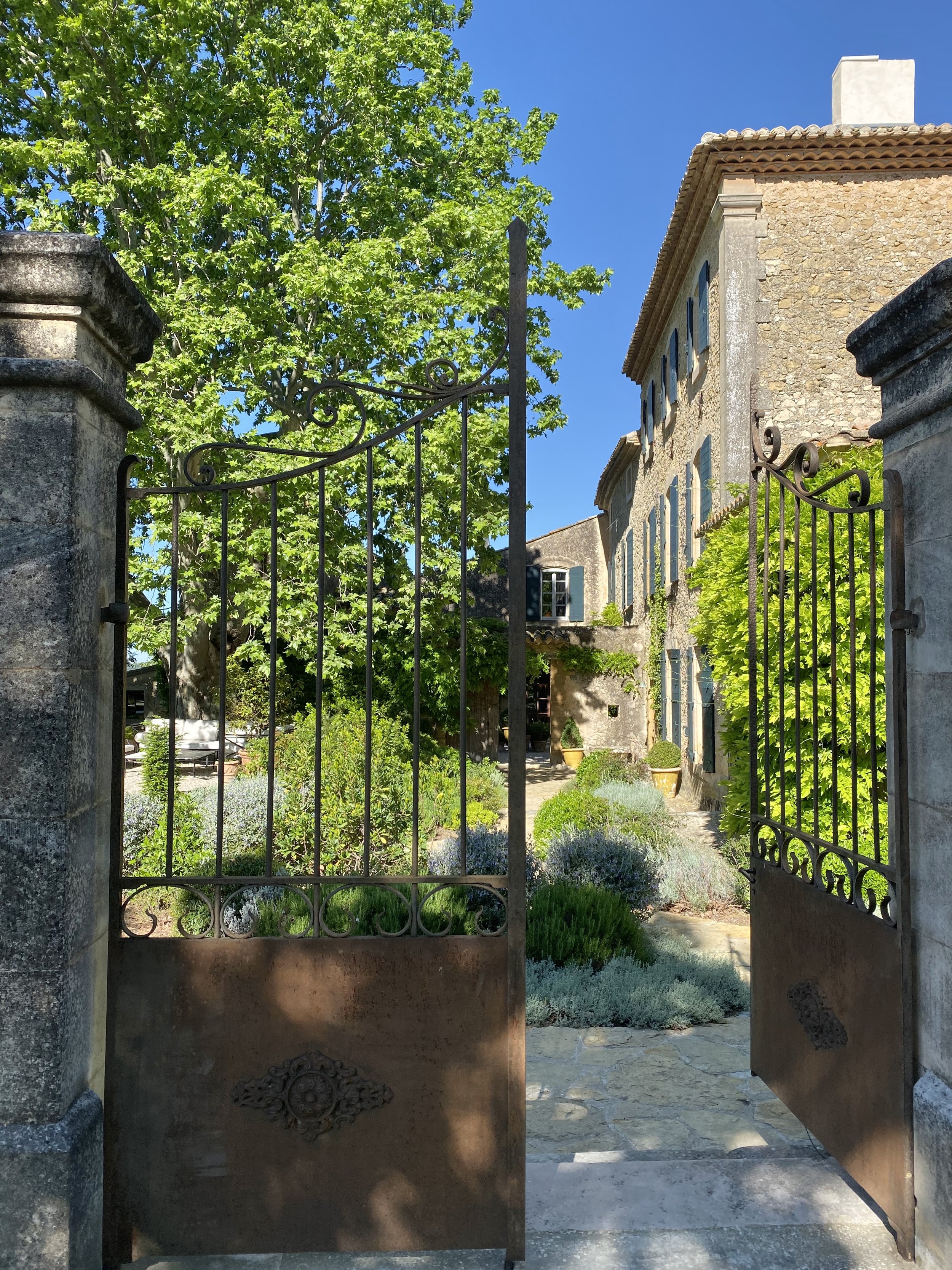 Francis York This French Bastide in the South Luberon is Available as a Luxury Holiday Rental 9.jpeg