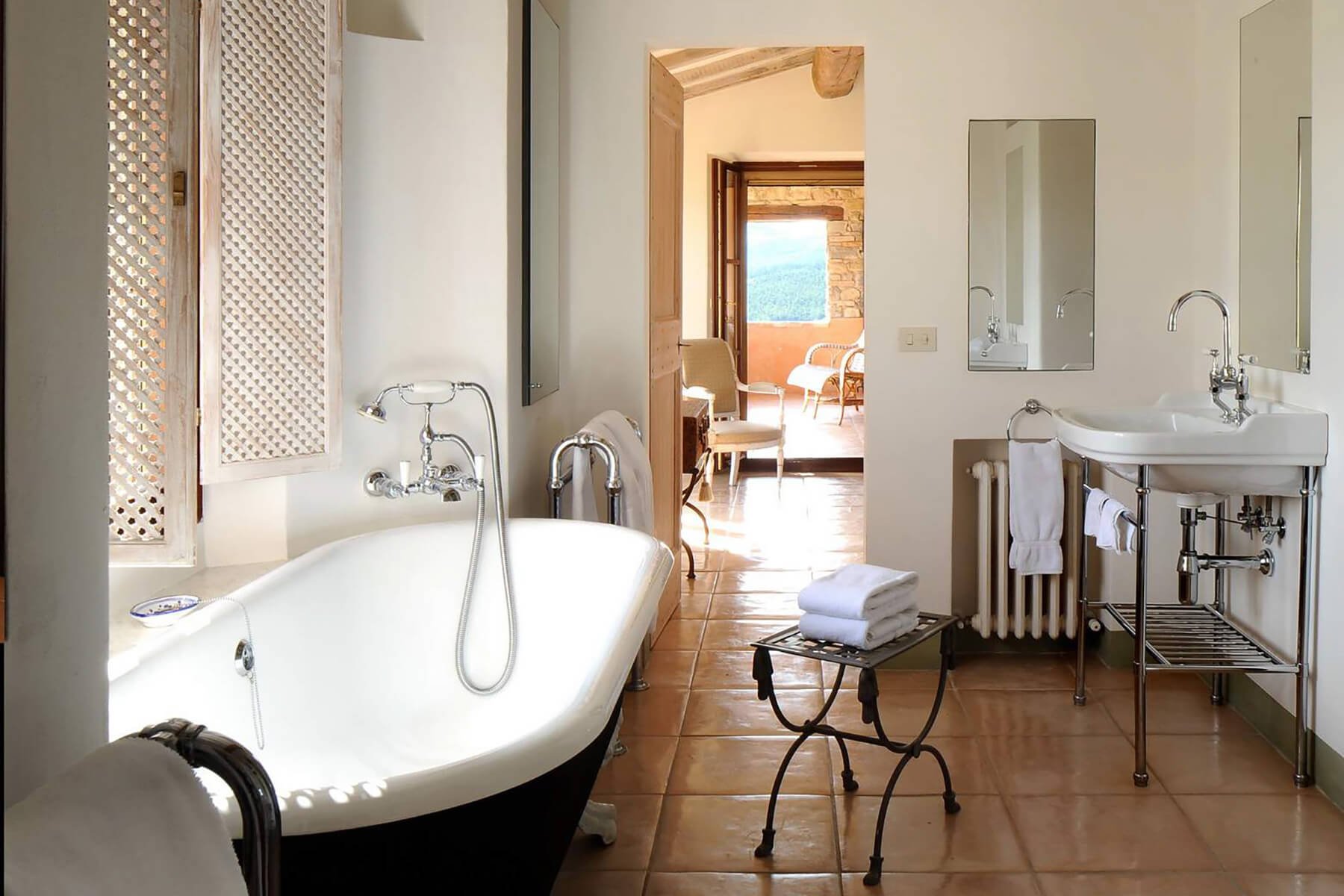 Francis York This Boutique Farmhouse in the Umbrian Hills is Available as a Luxury Villa Rental 6.jpg