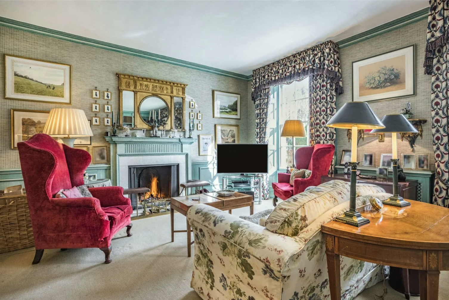 Francis York A Queen Anne-Style Country House in Wiltshire, England 10.png
