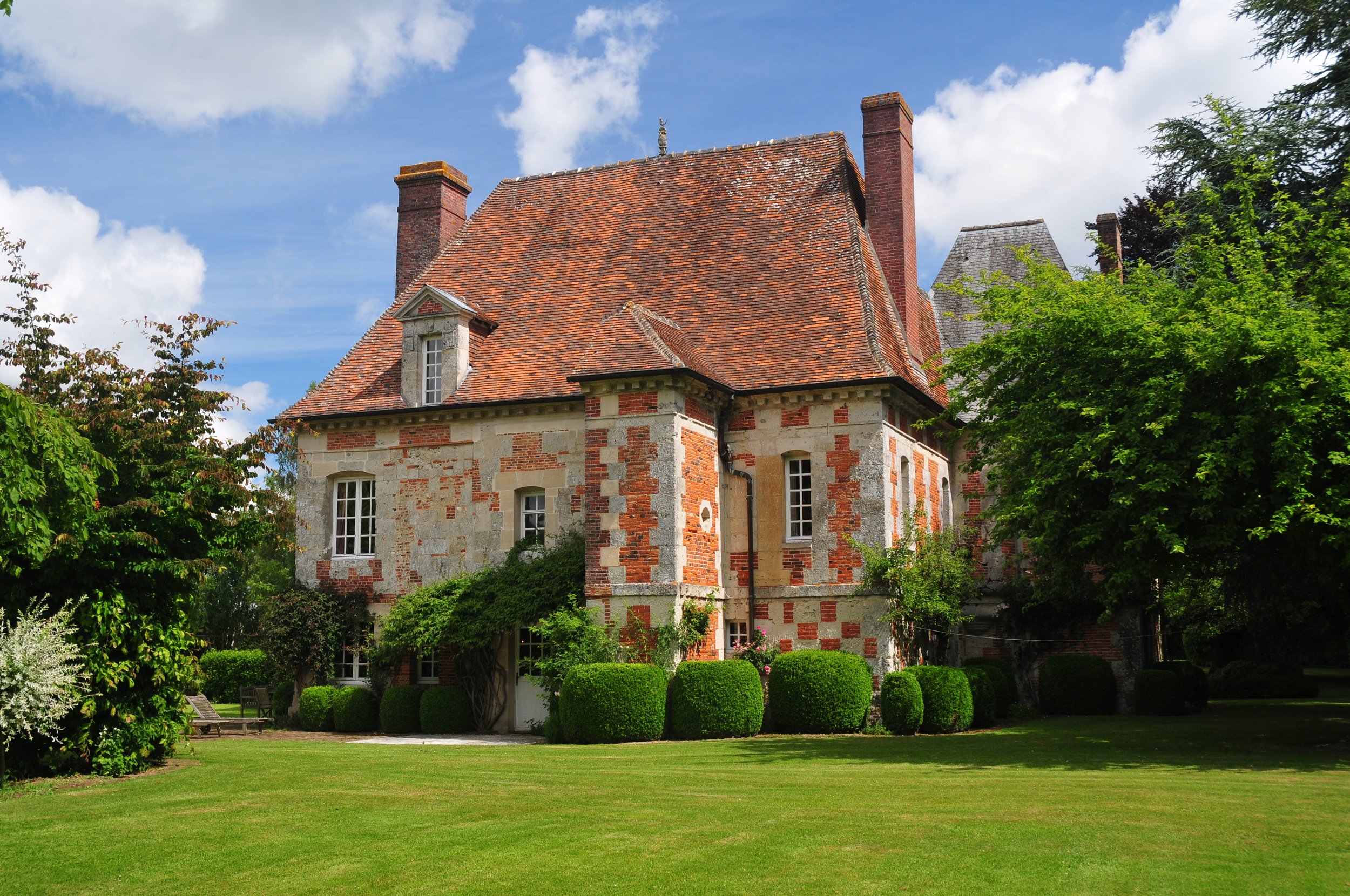Francis York 16th Century French Manor in the Countryside of Normandy 15.JPG