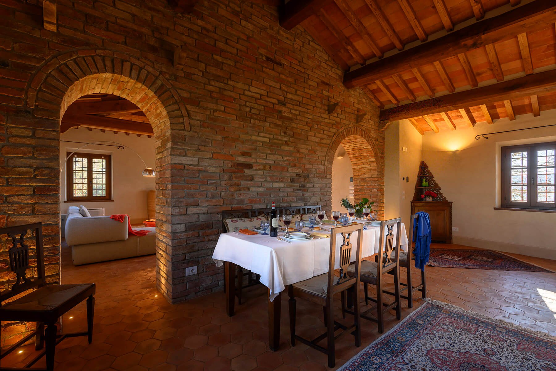 Francis York Tuscan Villa Rental Overlooking the Medieval Town of Montepulciano 20.jpg