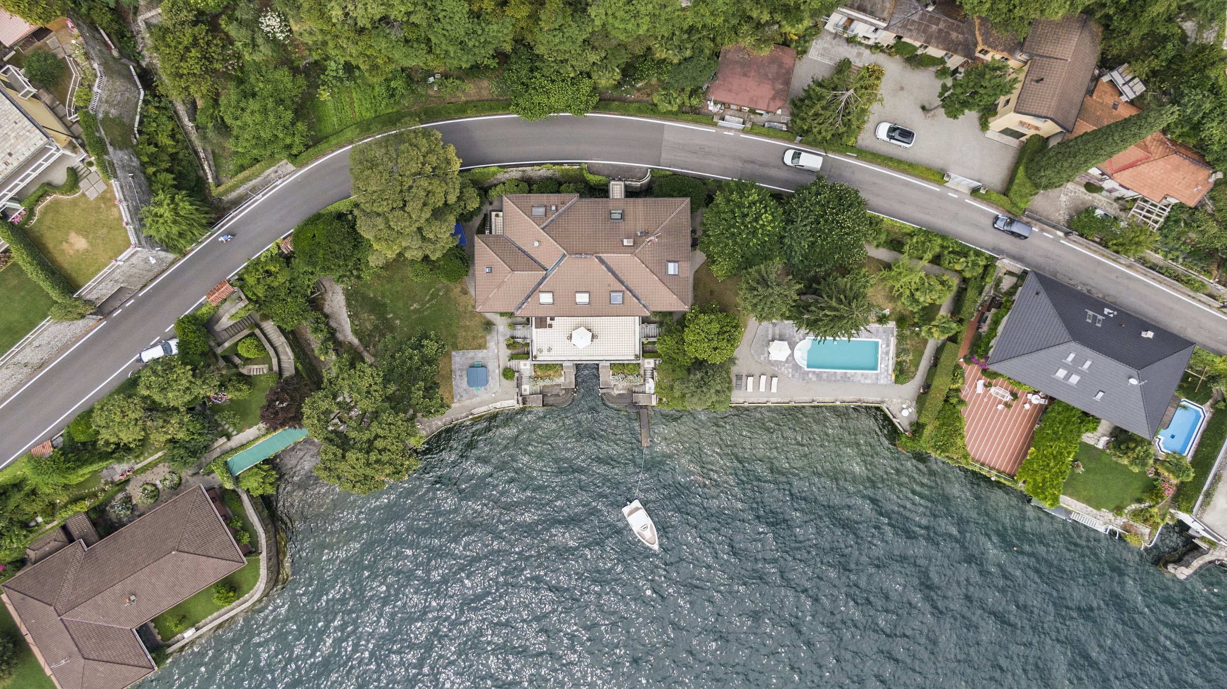 Francis York Historic Italian Villa on the Shores of Lake Como 71.jpg