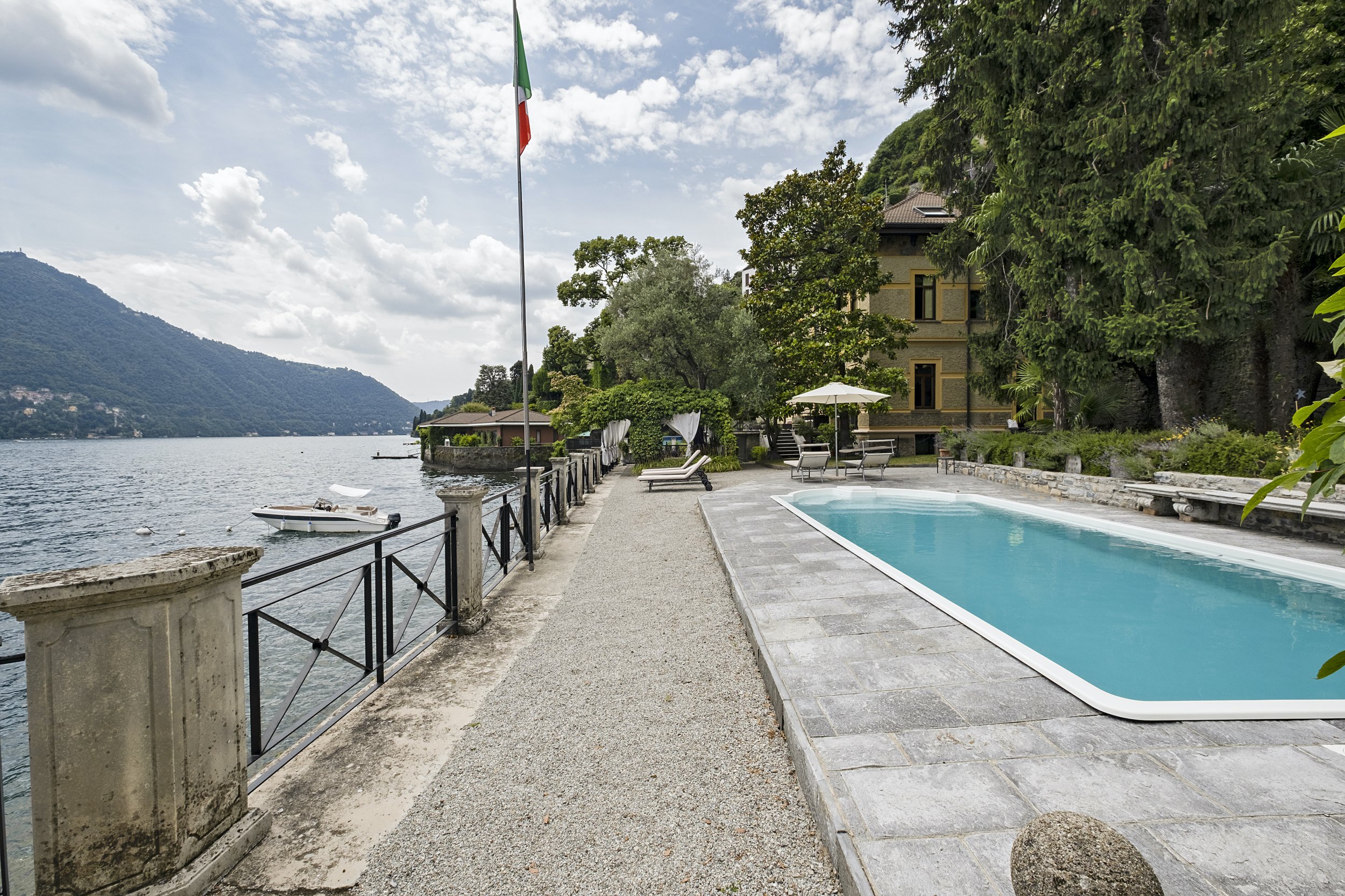 Francis York Historic Italian Villa on the Shores of Lake Como 12.jpg