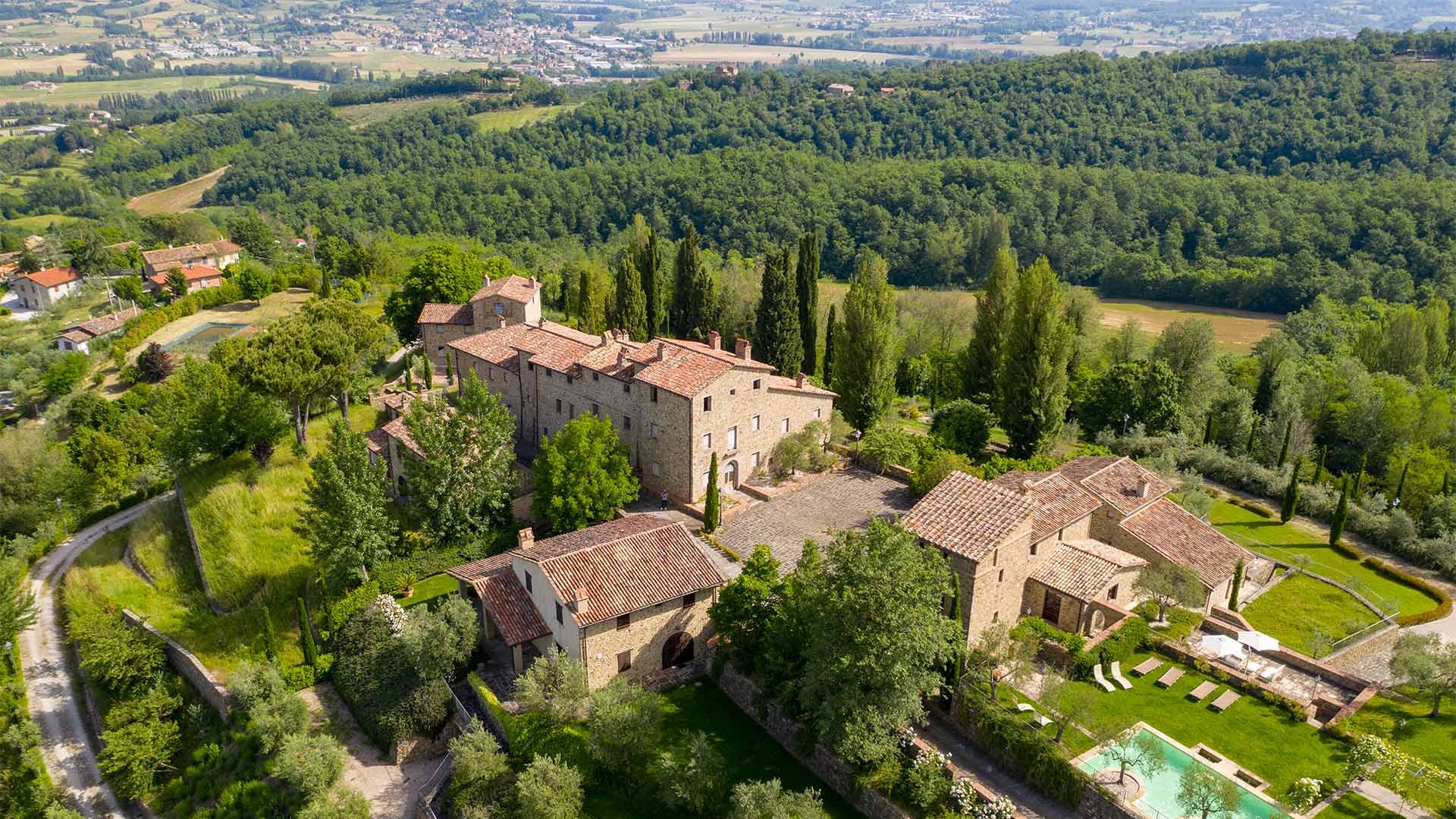 Francis York Ancient Hamlet For Sale Near the Border of Tuscany and Umbria 25.jpg