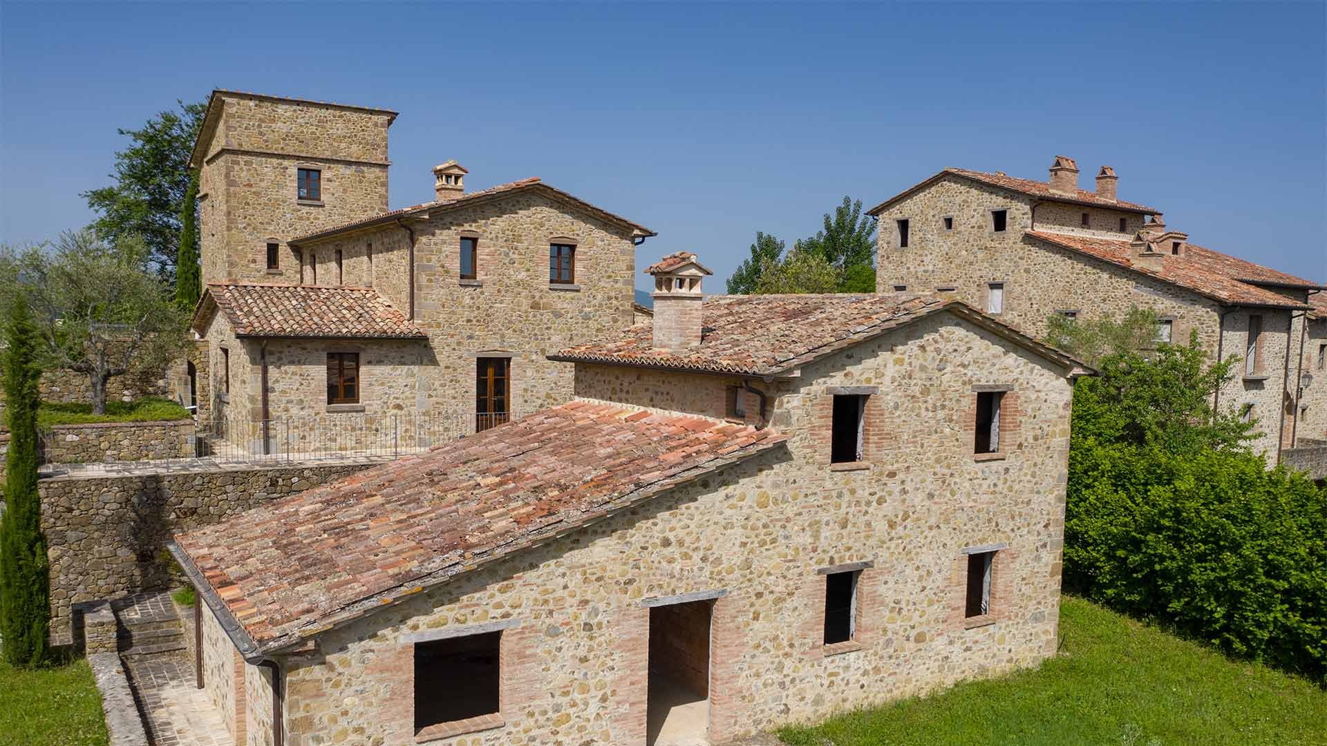 Francis York Ancient Hamlet For Sale Near the Border of Tuscany and Umbria 35.jpg