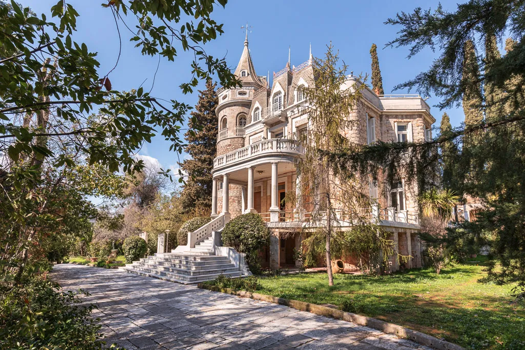 Francis York Restored 20th Century Mansion in an Affluent Athens Suburb 2.png