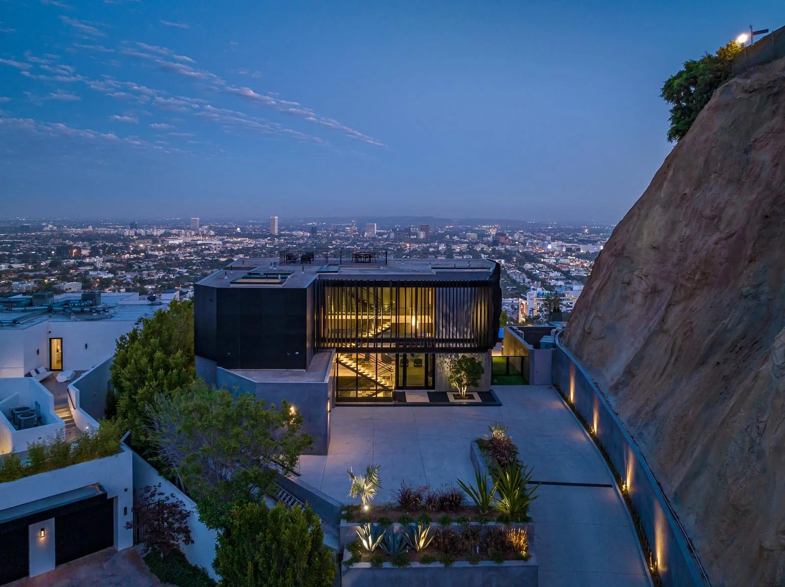 Modern Mansion In The Hollywood Hills Los Angeles Francis York modern-mansion-in-the-hollywood-hills-los-angeles-francis-york
