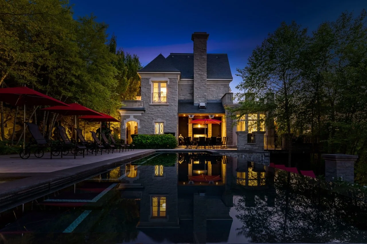 Chateau Du Lac Luxury Muskoka Living on Lake Rousseau, Canada
