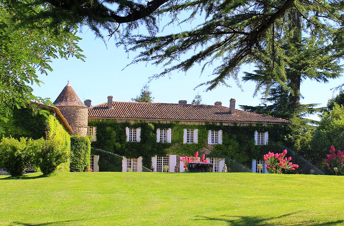 Franics York Emile Garcin French Chateau For Sale in Bordeaux Wine Region 1.jpg
