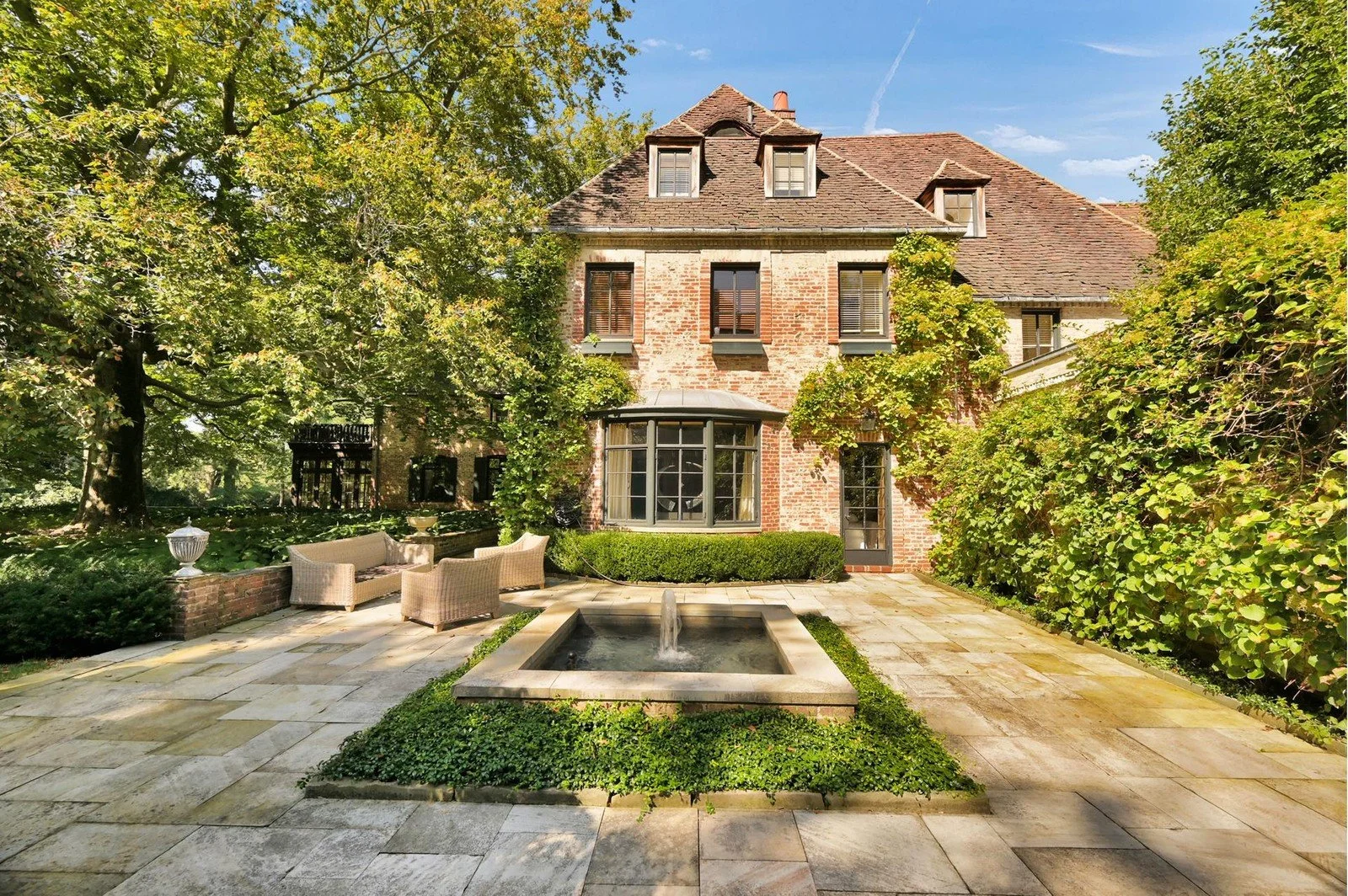 Franics York 1928 French Norman House Set in the Heart of the North Shore, Long Island 9.jpeg