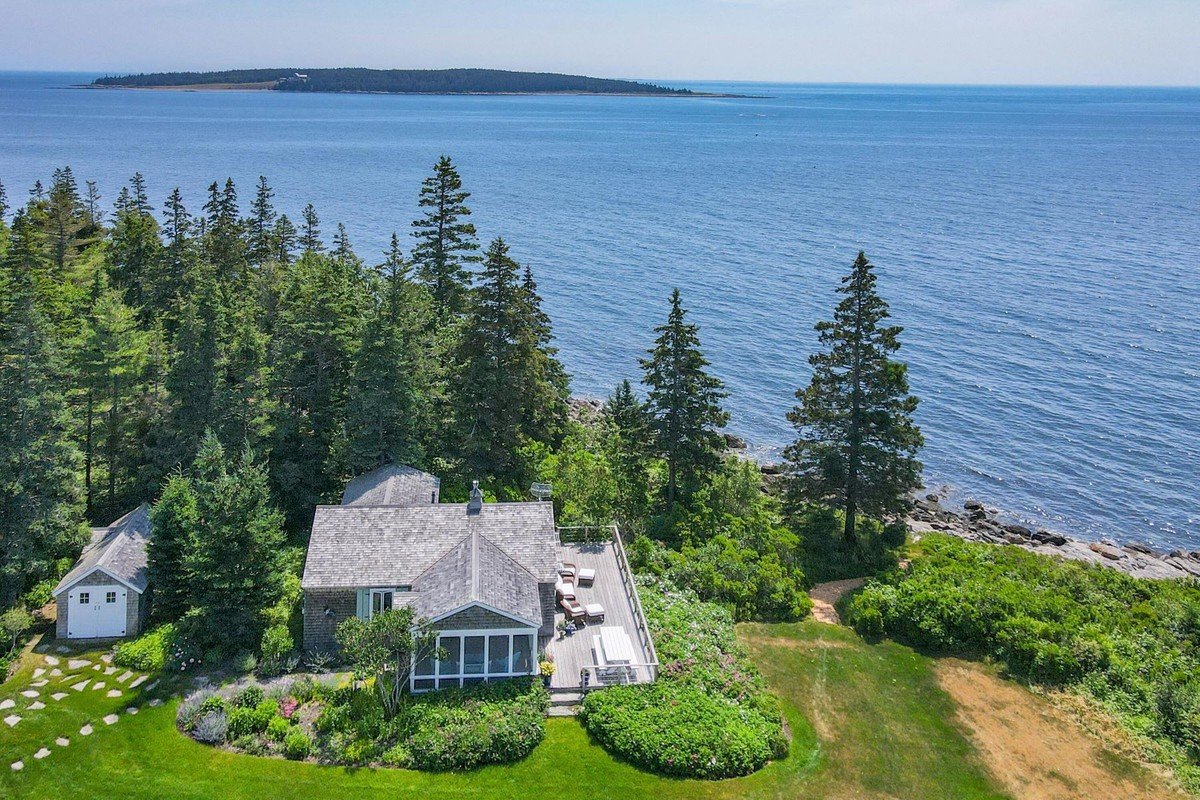 Franics York Oceanfront Estate in Maine  Featured in Architectural Digest 10.jpeg