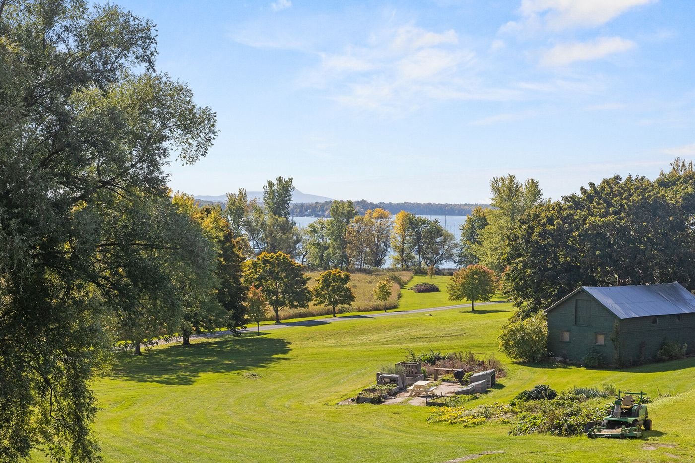 Francis York This New England Estate Comes with a Restored 18th Century Farmhouse and Entertainment Barns 6.jpeg