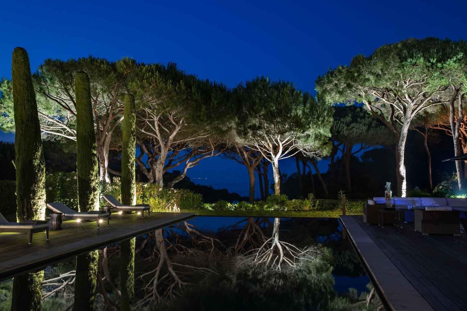 Francis York Luxurious French Riviera Villa Minutes From Saint Tropez 29.jpg