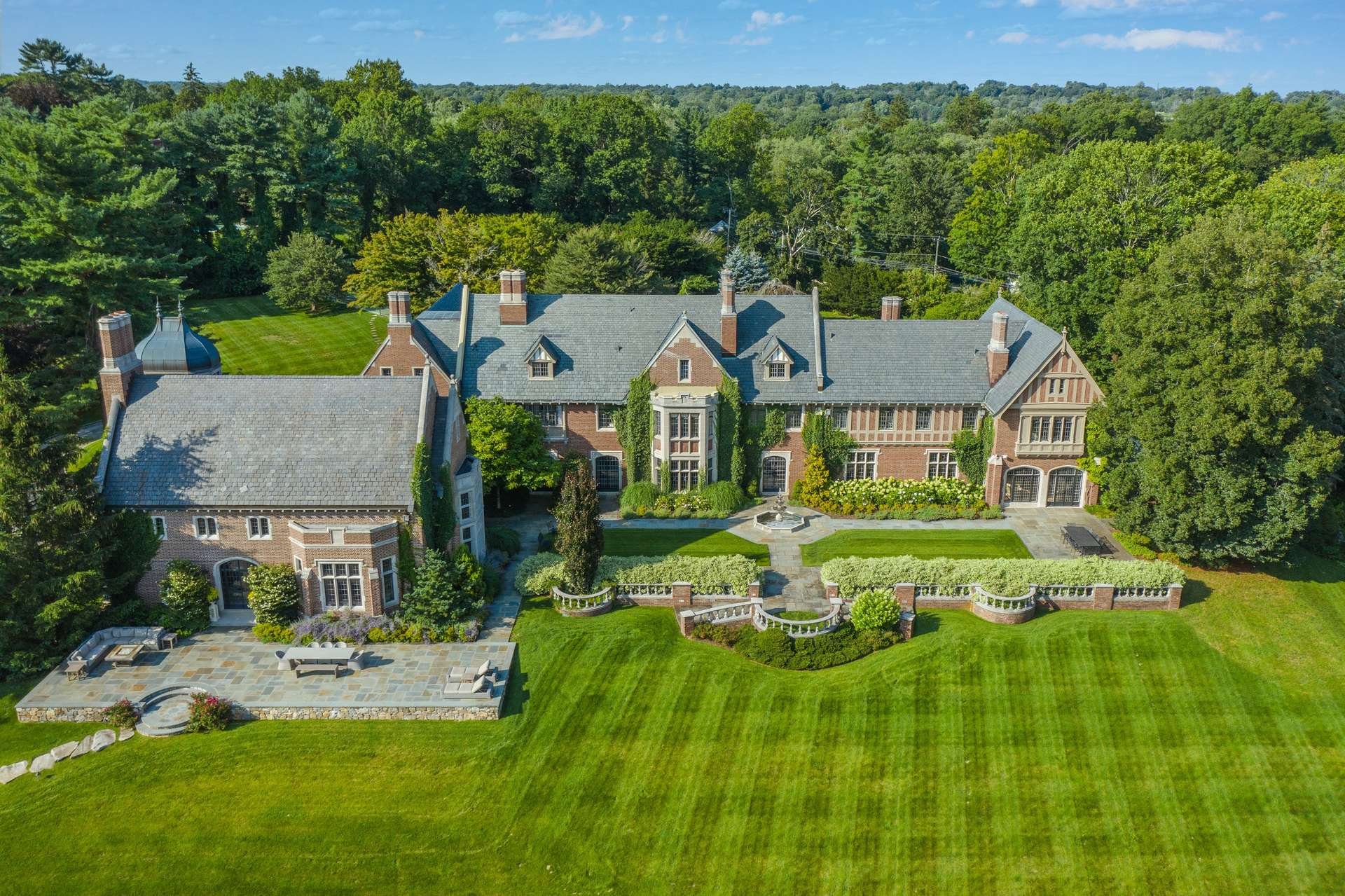 Francis York Orchard's End Grand Estate in Connecticut NestSeekers 6.jpg