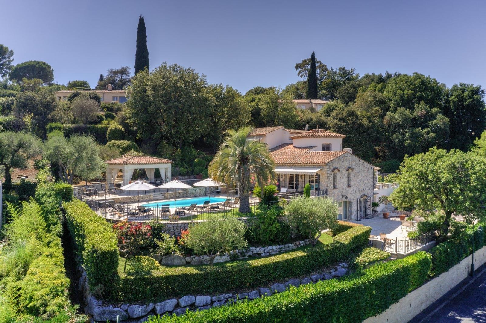 Francis York Charming French Riviera Villa With Hilltop Village And Sea Views 23.jpg