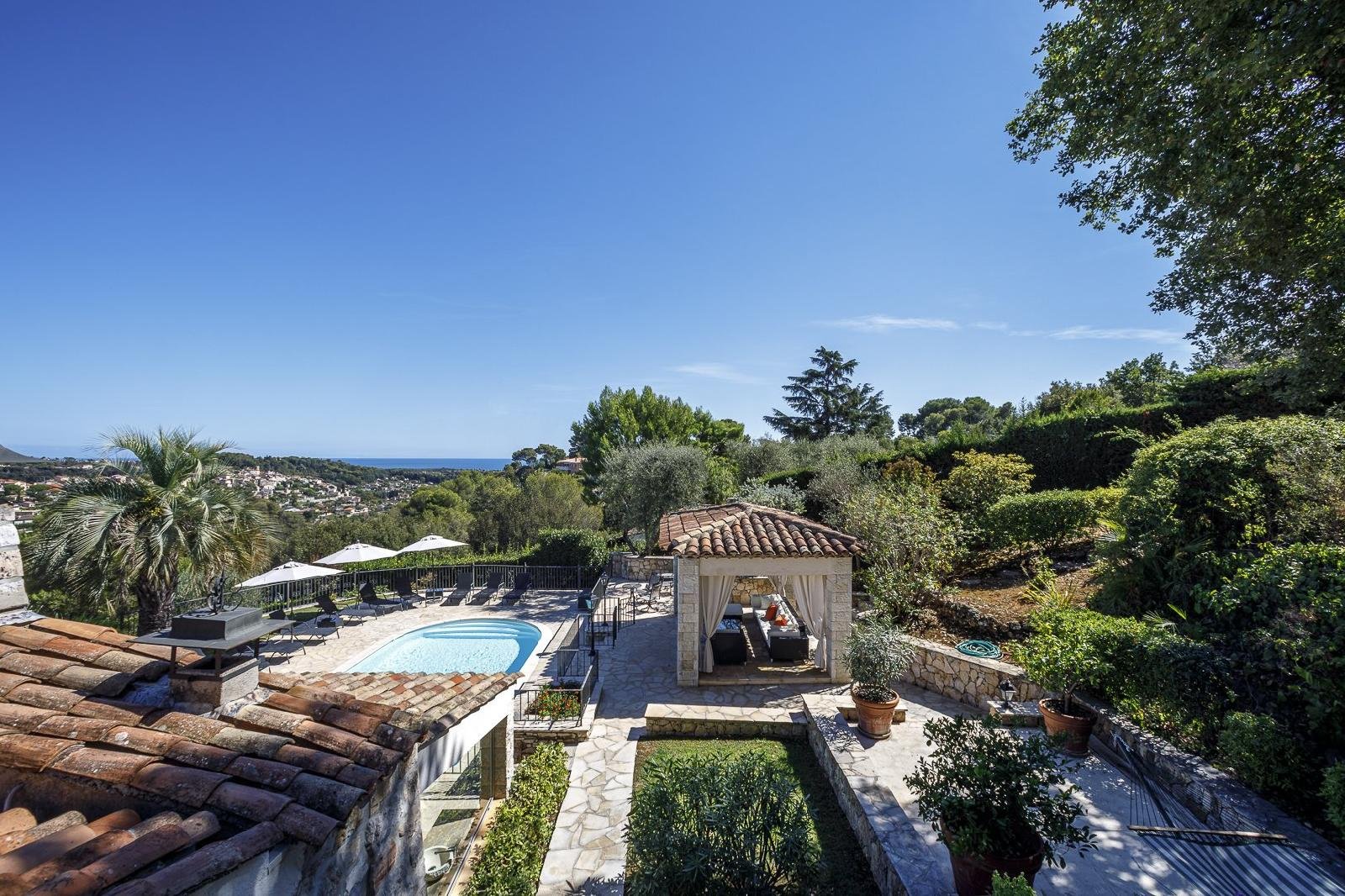 Francis York Charming French Riviera Villa With Hilltop Village And Sea Views 22.jpg