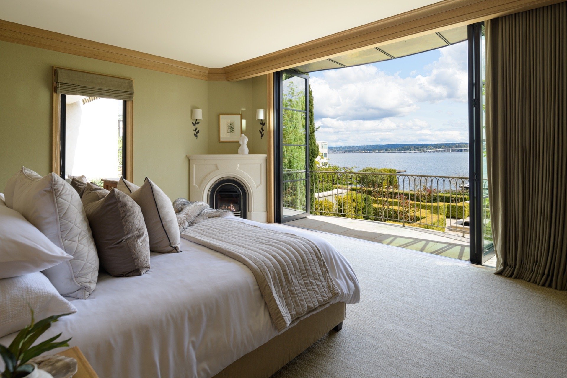 Francis York Waterfront Mansion in Seattle’s Exclusive Enclave, The Reed Estate 35.jpg