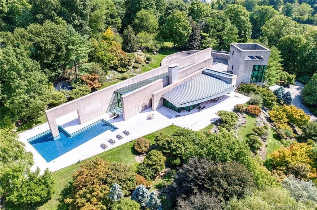 Modern House in Connecticut By Renowned Architect Rafael Viñoly