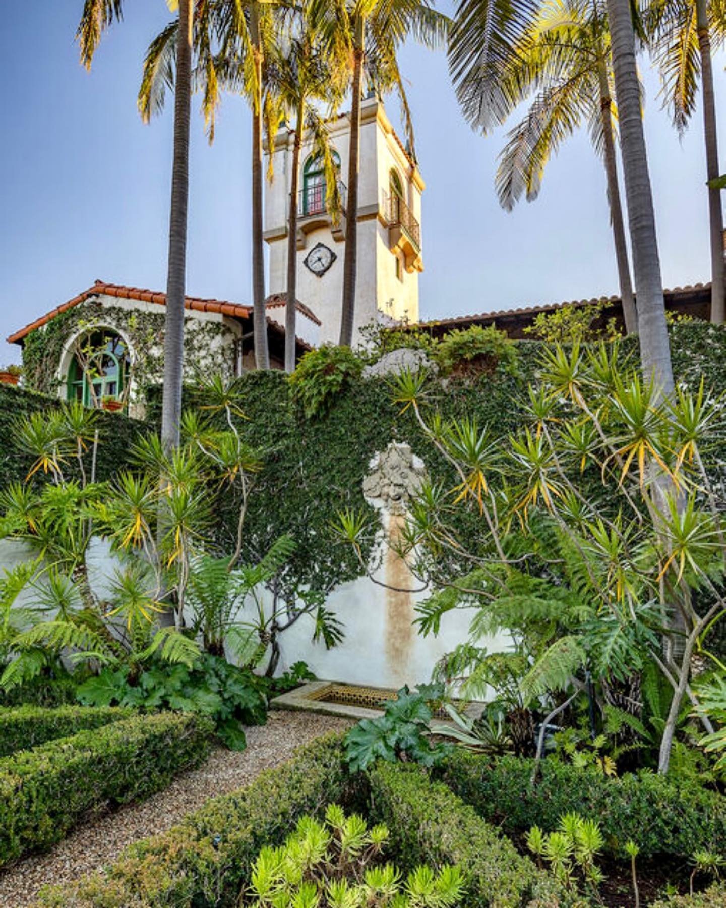 Francis York Castello del Lago: 1920s Spanish-Style Estate in the Hollywood Hills 34.jpg