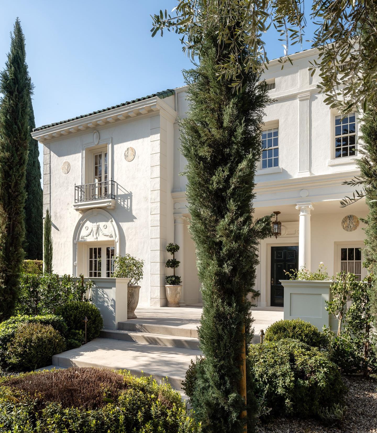 Francis York Beautifully Renovated Historic House in Los Angeles Hits the Market for $20,000,000 15.jpeg