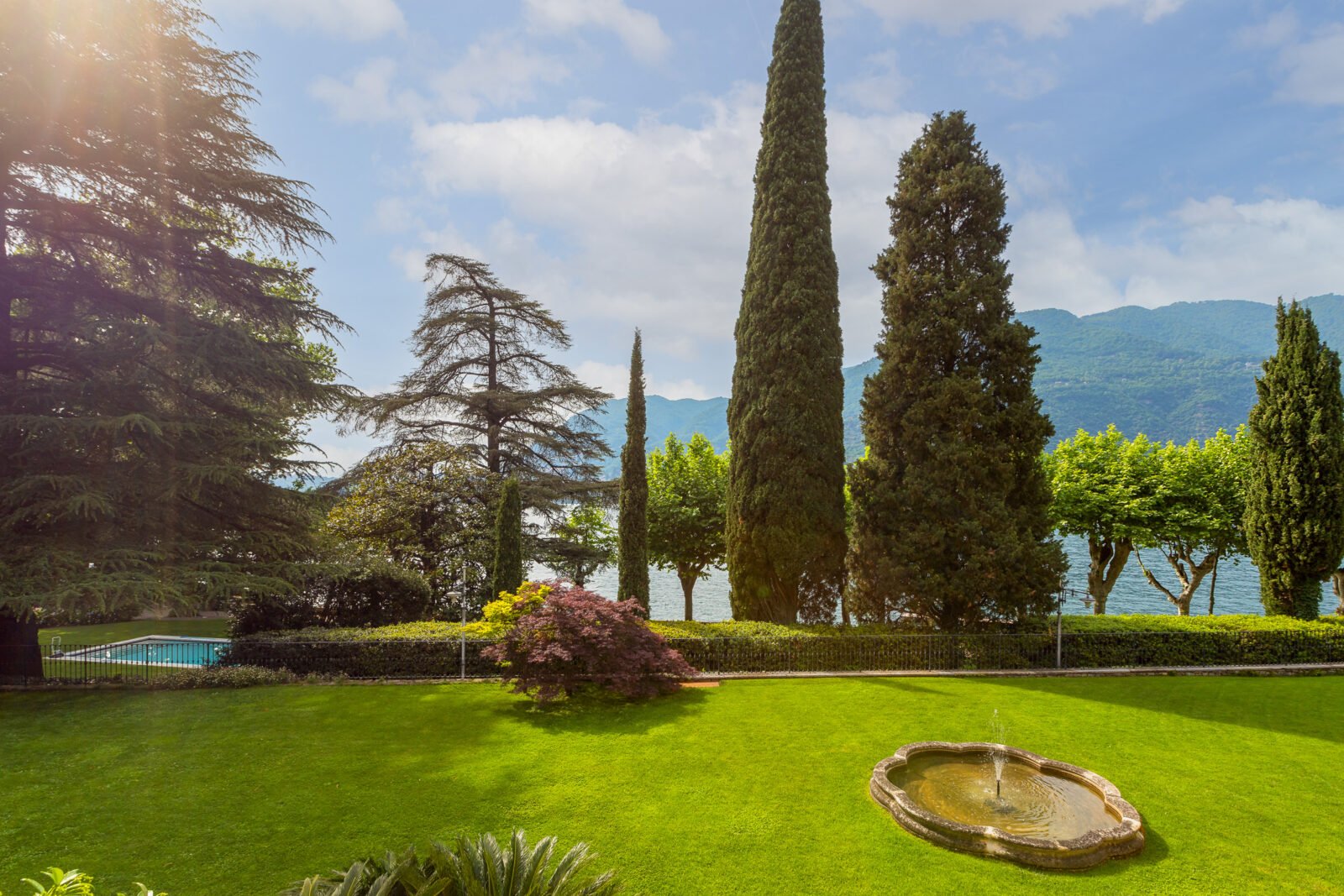 Francis York Waterfront Villa on Lake Como, Italy15.jpg