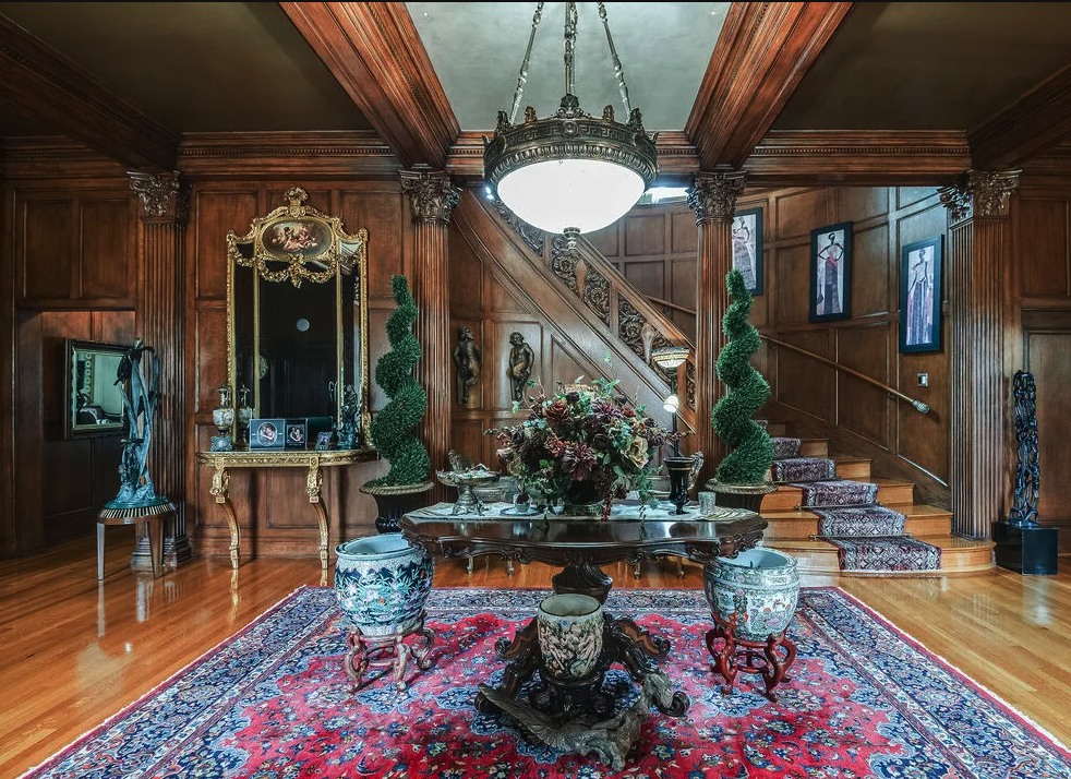 Francis York LA’s Landmark Dorothy Chandler Estate Asks for $20,000,000 27.png