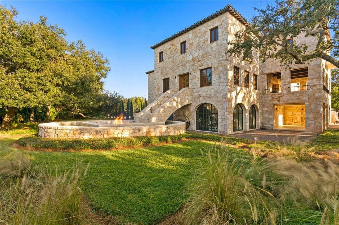 Francis York Tuscan-Style Farmhouse in Tampa Bay, Florida 4.jpeg