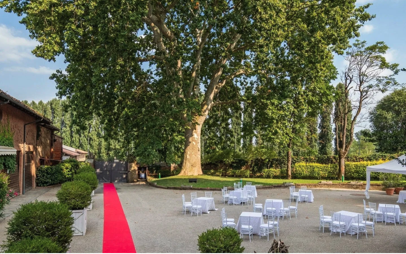 Francis York Italian Castle and Hotel For Sale in Piedmont, Italy 9.png