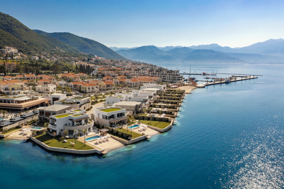 Francis York Exclusive OneOnly Waterfront Villa in Portonovi, Montenegro 8.jpg