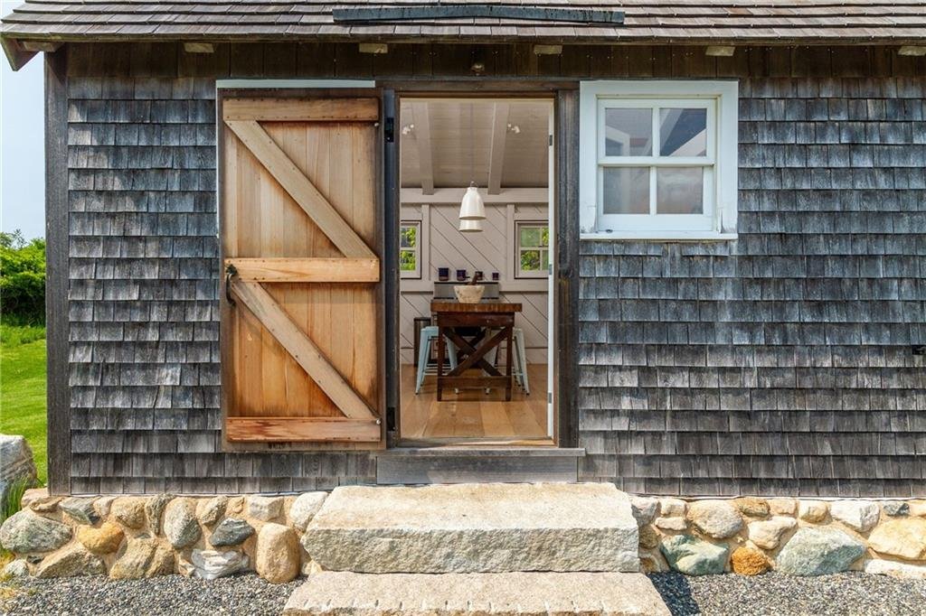 Francis York Shingle-Style Compound in Block Island, Rhode Island 43.jpg