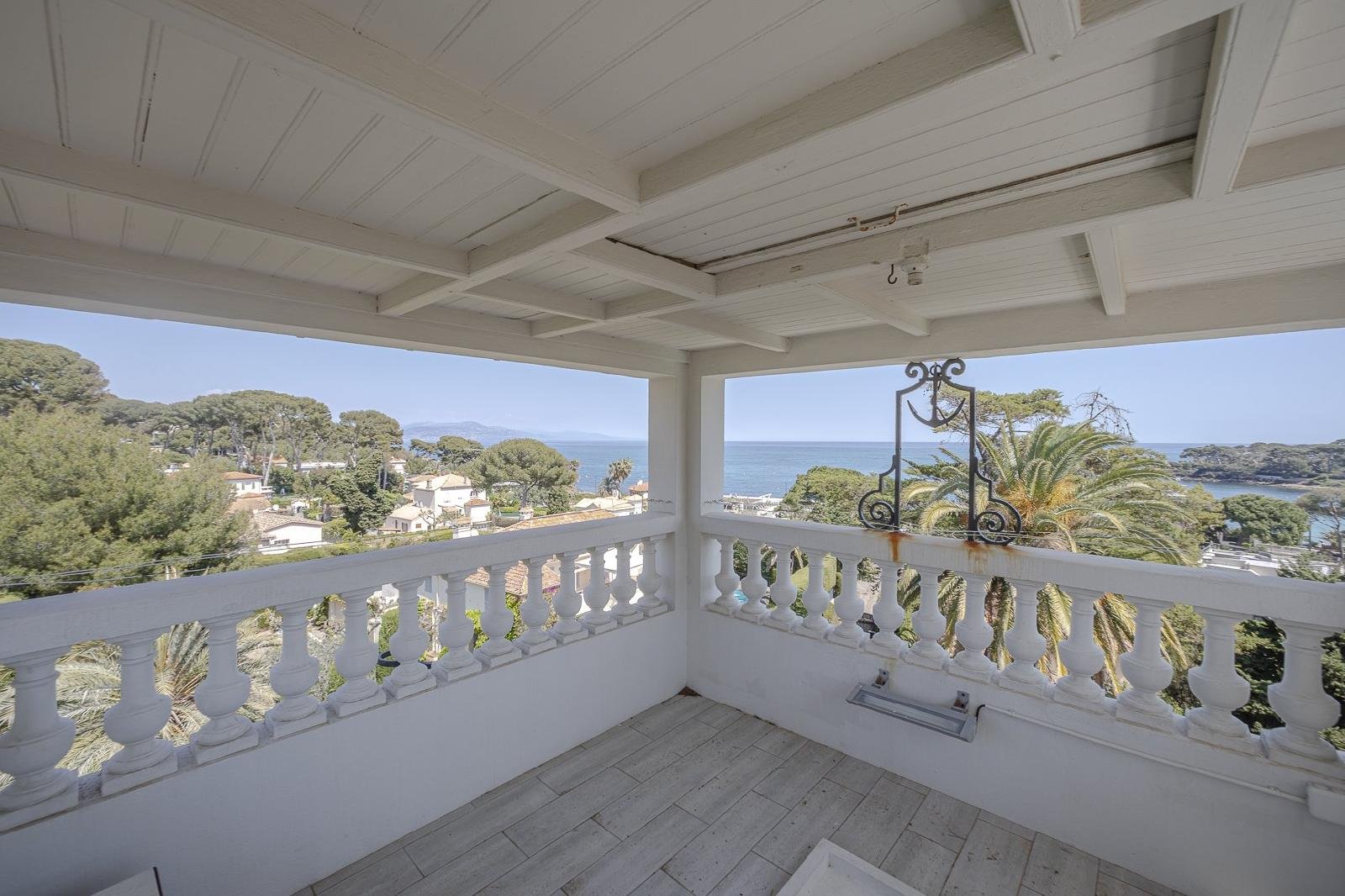 Francis York Luxury Villa Rental on the Cap d’Antibes  12.jpg