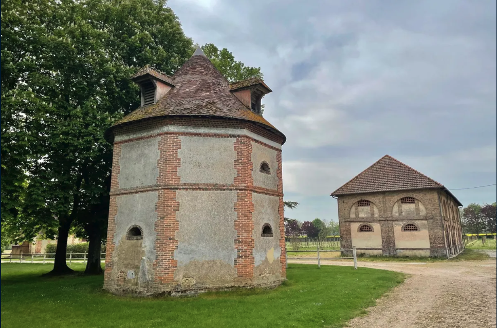 Francis York French Chateau and Country Estate in Normandy 13.png