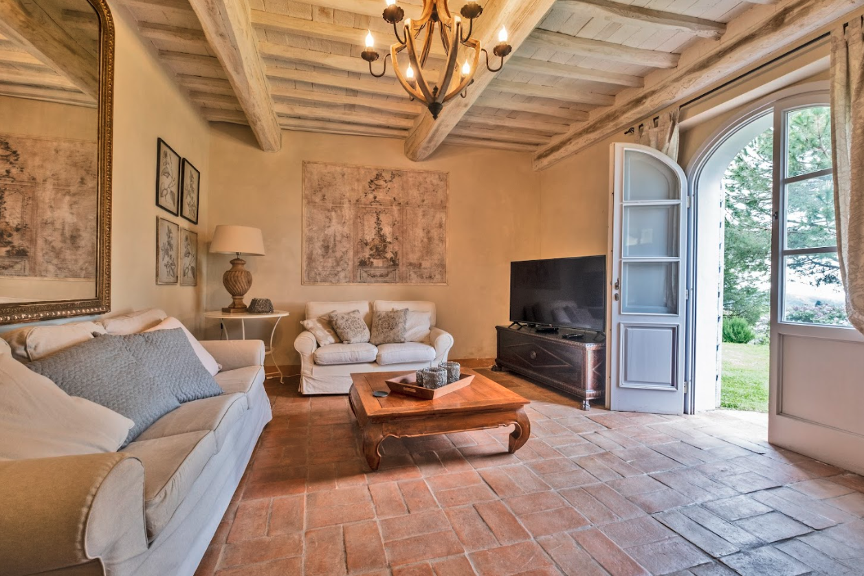 Francis York Tuscan Farmhouse For Sale Near Lucca, Italy 43.png