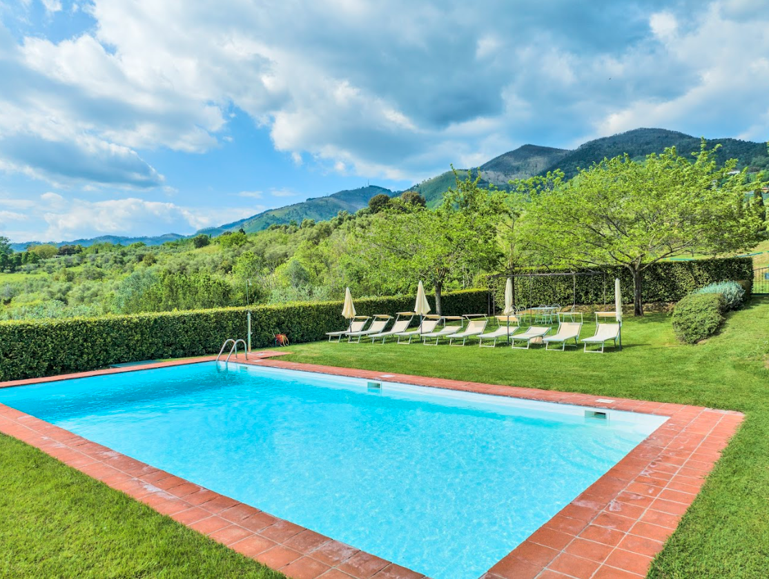 Francis York Tuscan Farmhouse For Sale Near Lucca, Italy 53.png
