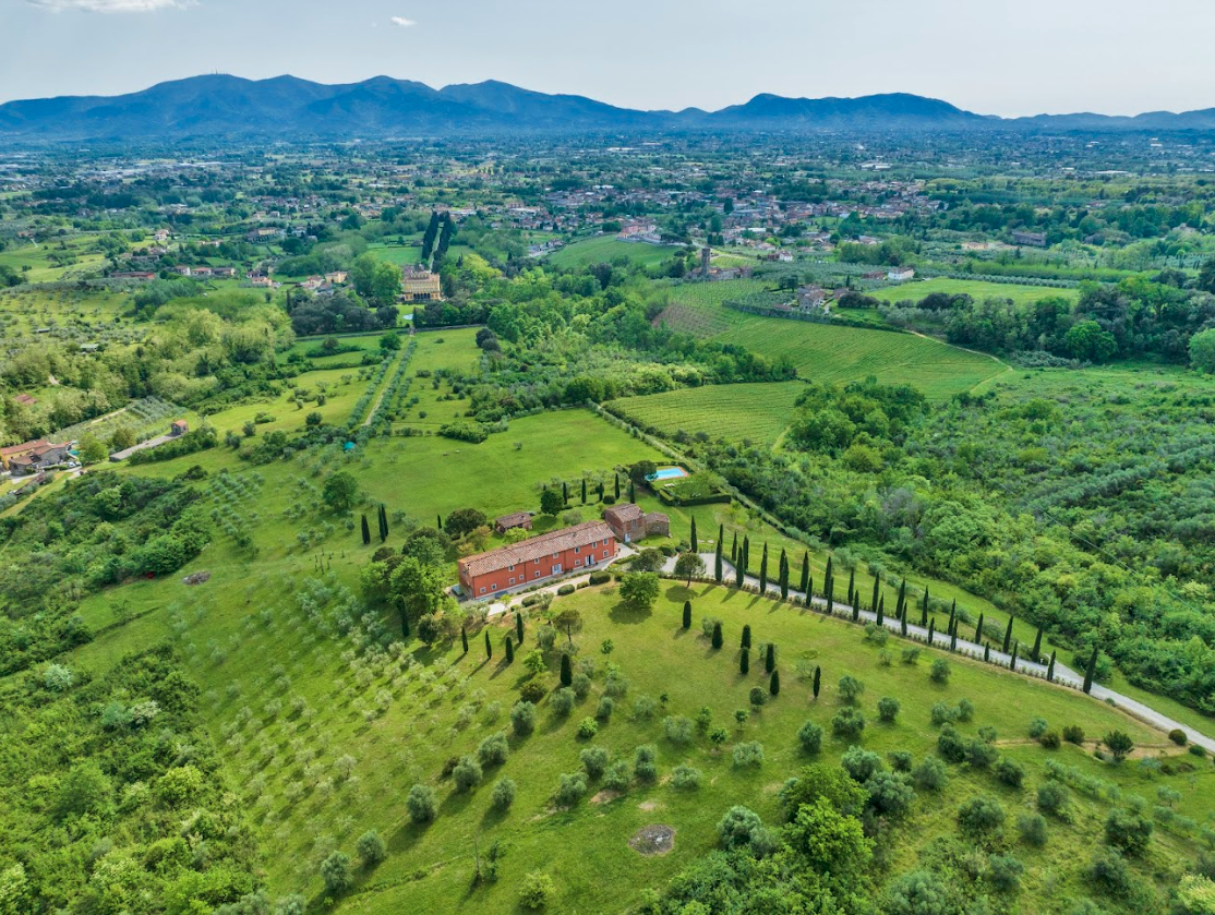 Francis York Tuscan Farmhouse For Sale Near Lucca, Italy 58.png